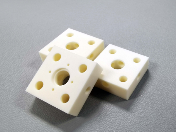 Alumina ceramic block