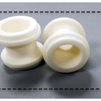 Ceramic feedthrough component