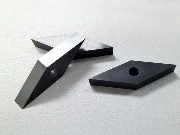 Silicon nitride ceramic blade